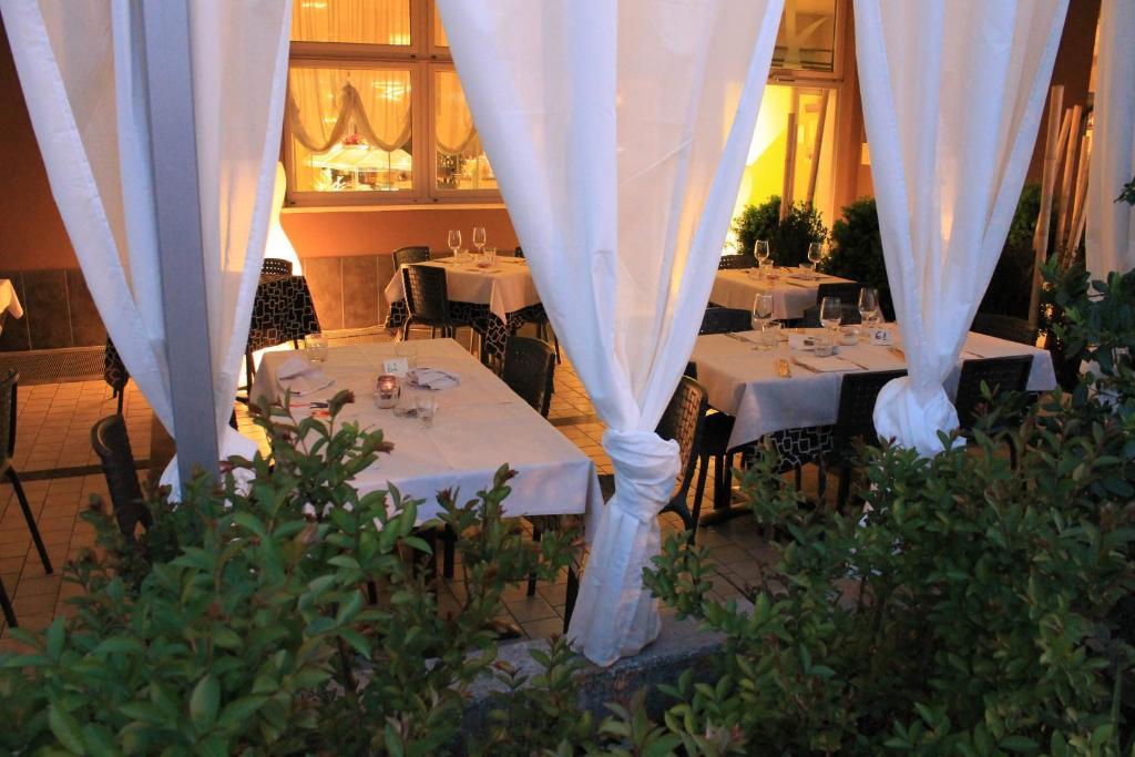 Eq Hotel Travagliato Dış mekan fotoğraf