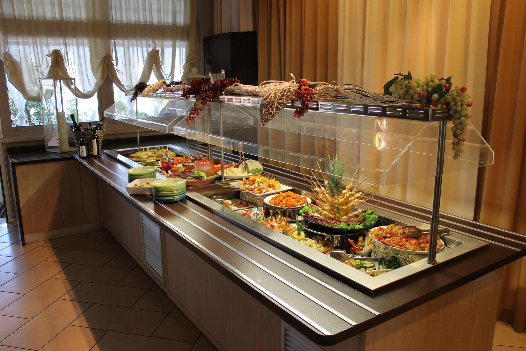 Eq Hotel Travagliato Dış mekan fotoğraf