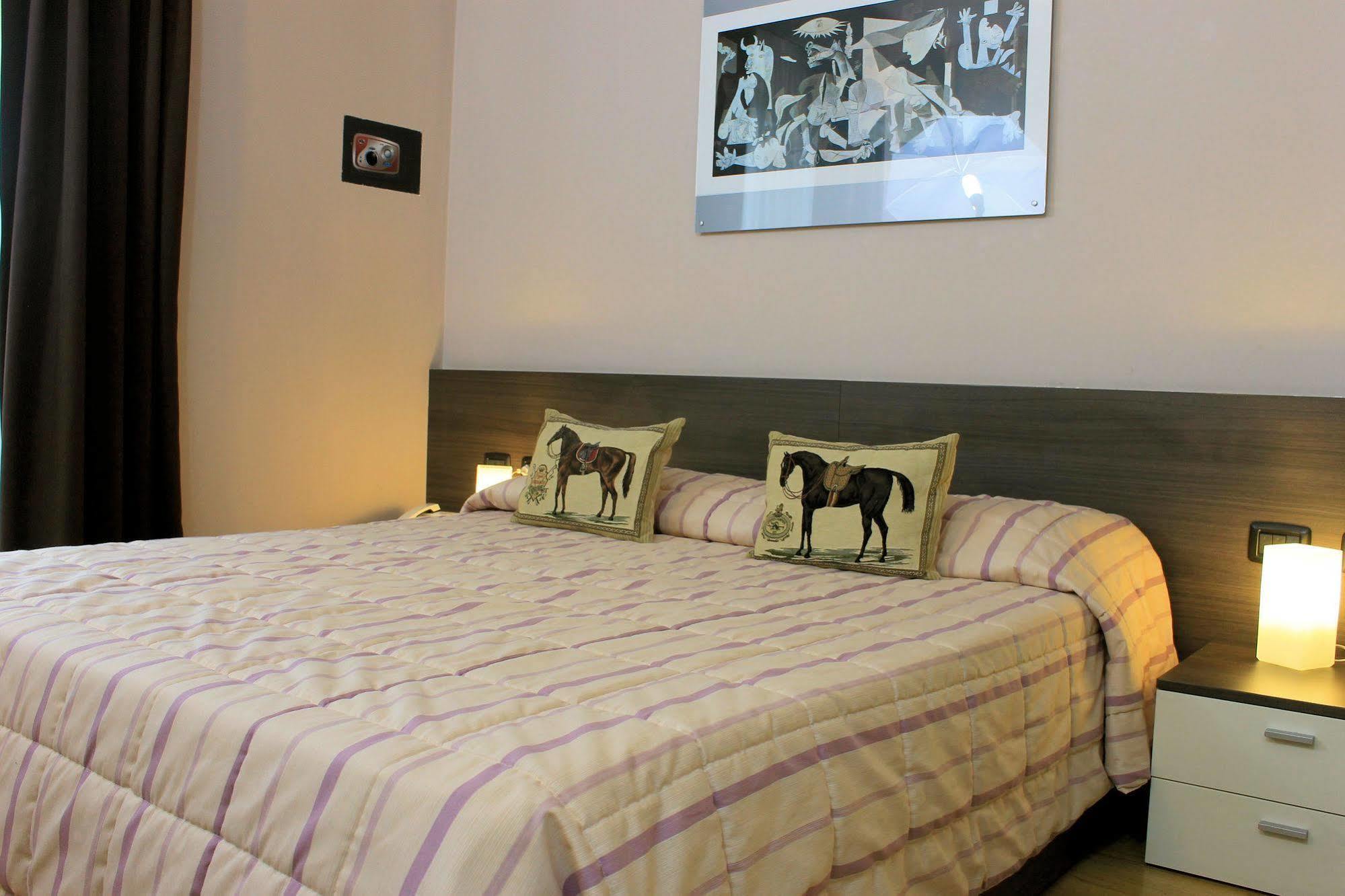 Eq Hotel Travagliato Dış mekan fotoğraf