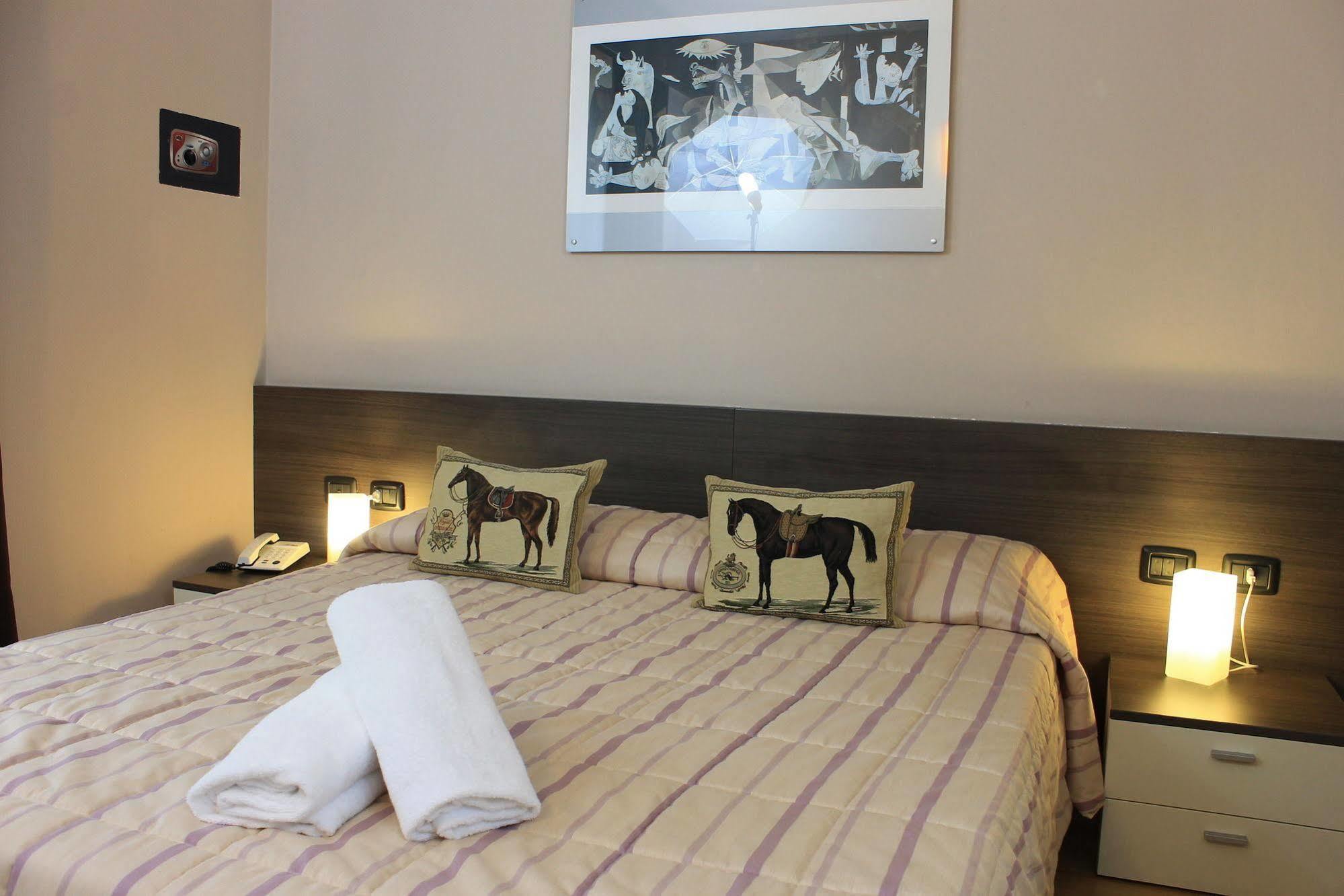 Eq Hotel Travagliato Dış mekan fotoğraf