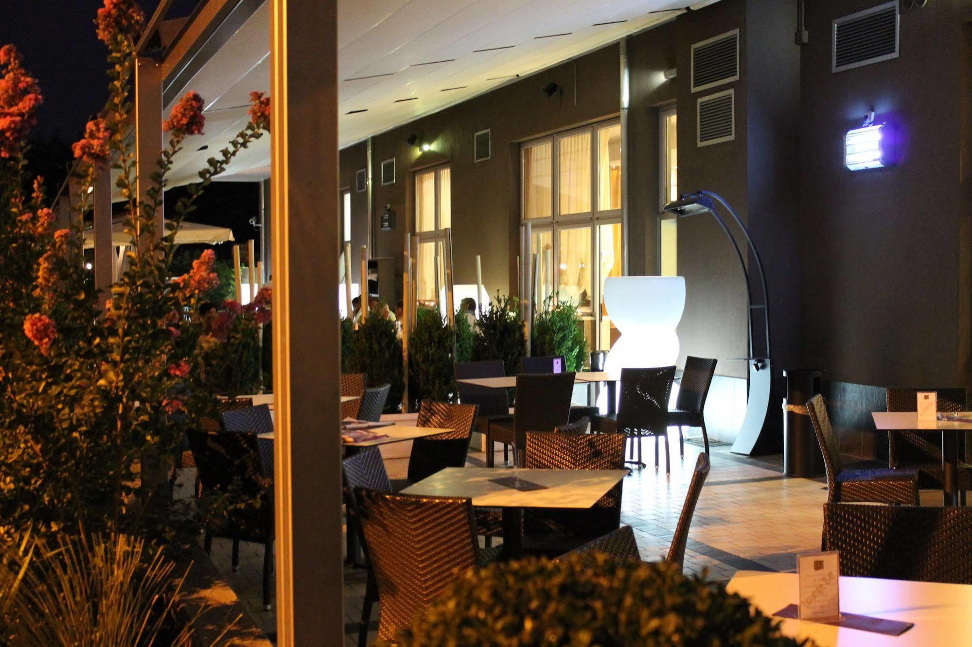 Eq Hotel Travagliato Dış mekan fotoğraf
